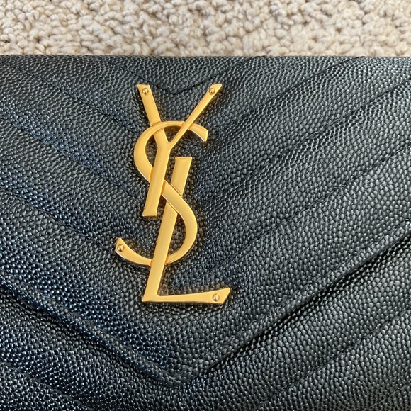 CASSANDRE MATELASSÉ LARGE FLAP WALLET IN GRAIN DE POUDRE EMBOSSED LEATHER - Picture 2 of 9